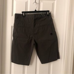 Mens Laguna beach gnarly shorts size 30 olive green